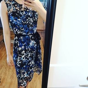 NWT T Tahari cocktail blue flower laser cut dress